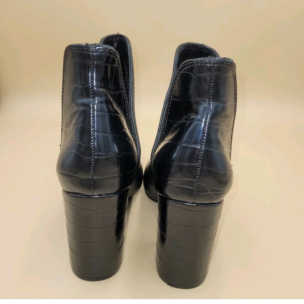 STEVE MADDEN Womens Black Crocodile  Rookie Almond Slip On Leather Booties 5.5 M - Picture 8 of 8